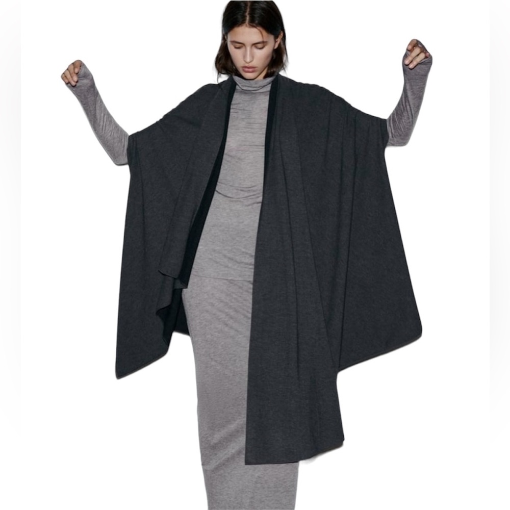 ZARA NWT Woman Medium Wool Blend CAPE with Asymmetric Front & Hem Shawl Gray